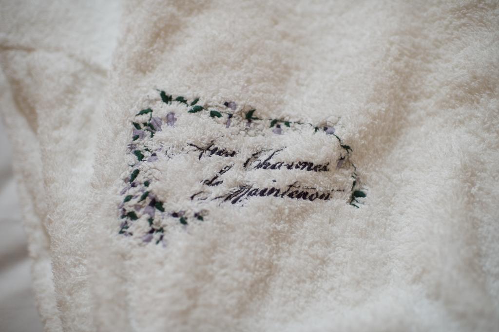 Aux Charmes De Maintenon Rum bild