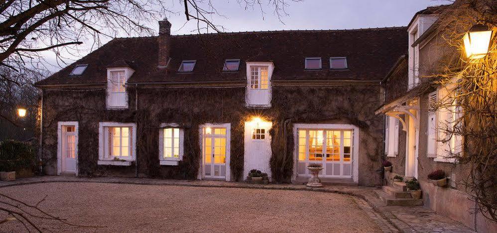 Aux Charmes De Maintenon Exteriör bild